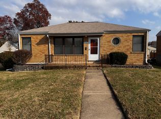 4761 Heege Rd, Saint Louis, MO 63123