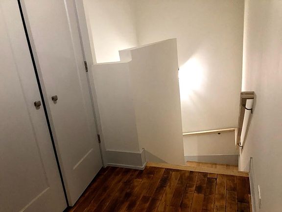 5th image of 1435 W 21st St #121