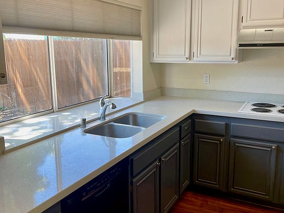 3rd image of 2442 San Pedro Dr
