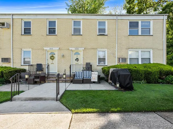 251-03 71st Road #36B, Bellerose, NY 11426