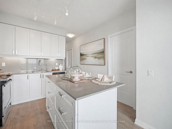7895 Jane St Unit 2117, Vaughan, ON L4K 2M7