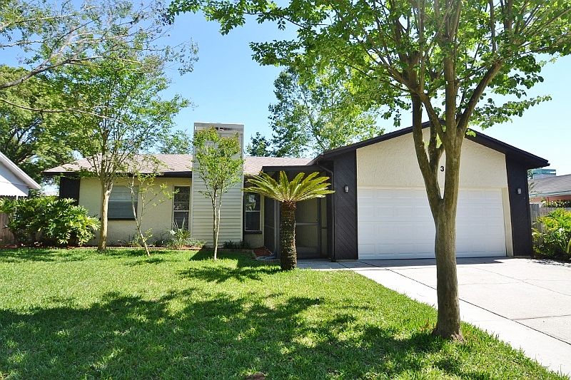 1st image of 323 Pico Ct