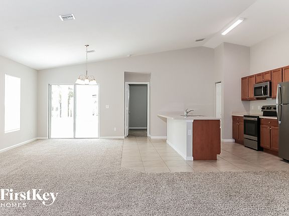 4th image of 4050 SW McIntyre St