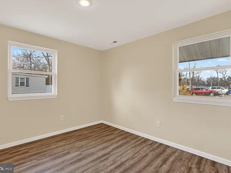 1102 Evergreen Blvd — Photo 13