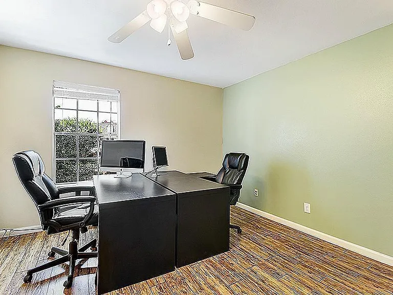361 N Post Oak Ln #241 — Photo 7