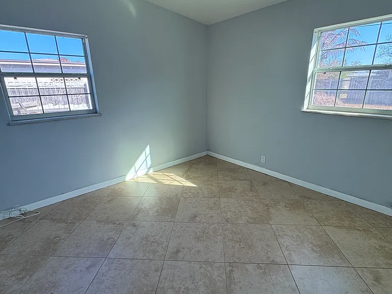 332 Berkeley St — Photo 16