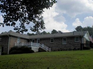 62 Robin Hood Dr, Newnan, GA 30263