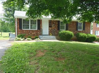 828 Hershberger Rd NW, Roanoke, VA 24012