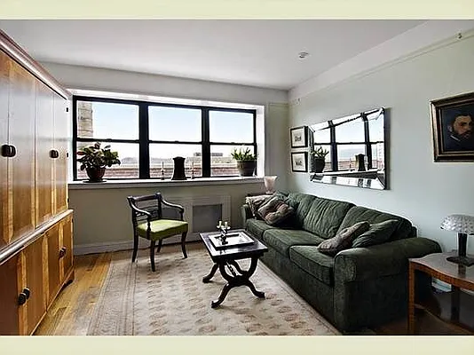 Sold by Stribling | media 32