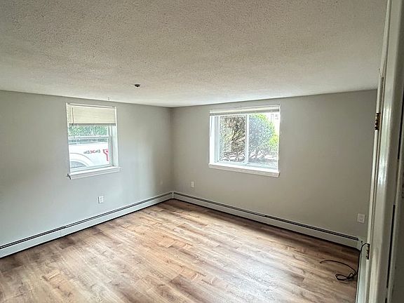 3rd image of 56 Curtis St #1