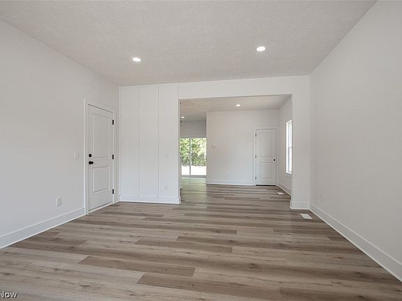 3rd image of 259 Courtland Blvd
