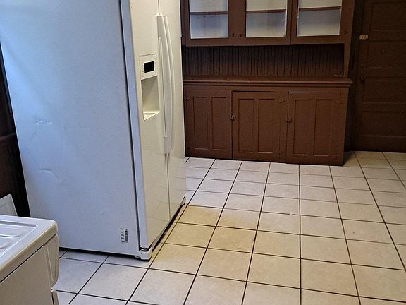 2nd image of 171 Landon St Floor 1