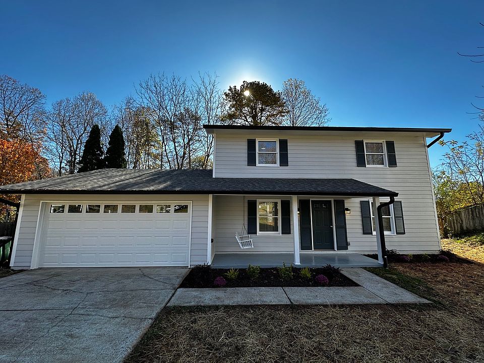 1st image of 8 Wildwood Ln