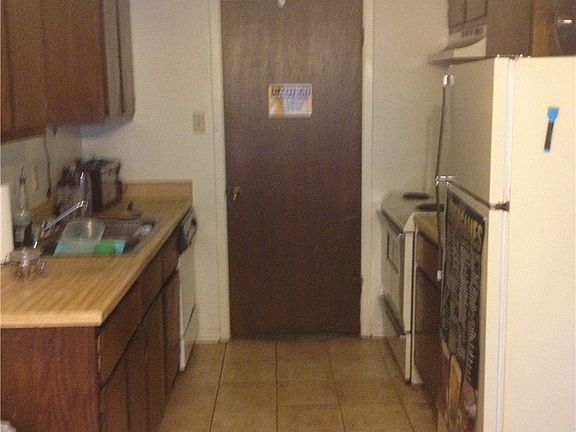 2nd image of 701 Wellesley Ct APT B