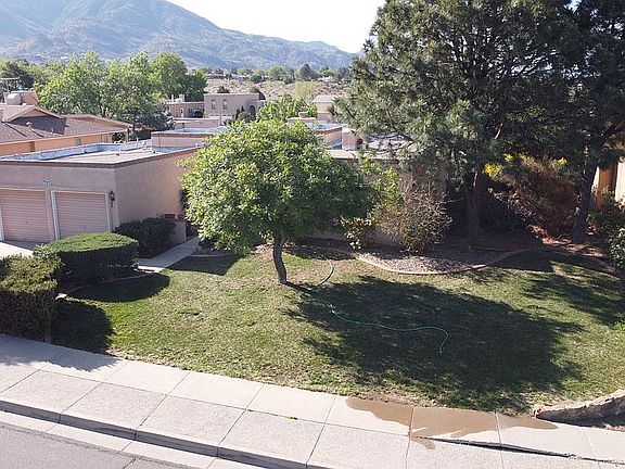 2nd image of 11708 Arroyo De Vis NE