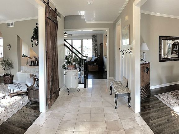4th image of 332 Castle Wynd Dr