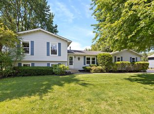 1911 May Dr, Johnsburg, IL 60051