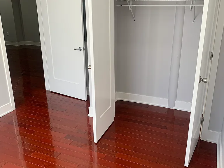 302 Richmond St #5 — Photo 15