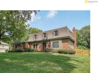 208 W 115th Ter, Kansas City, MO 64114