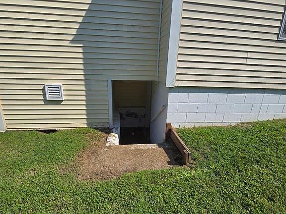 3rd image of 6301 Madison Ave