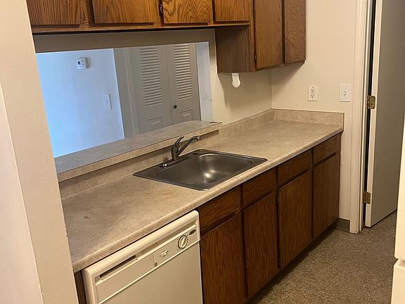 5th image of 46 Sussex Pl #46