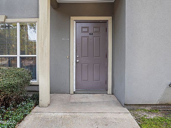 2nd image of 310 Holcomb Blvd #128