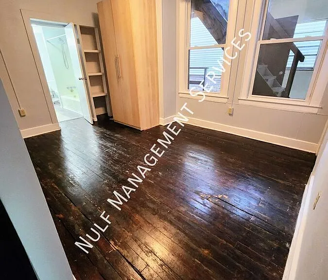 4502 Butler St #2 — Photo 3