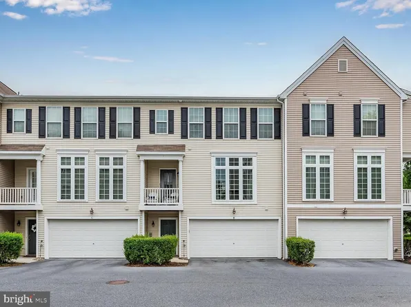 3025 Meridian Cmns Unit B, Mechanicsburg, PA 17055