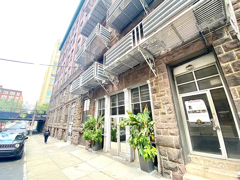439 N 13th St #3C — Photo 22
