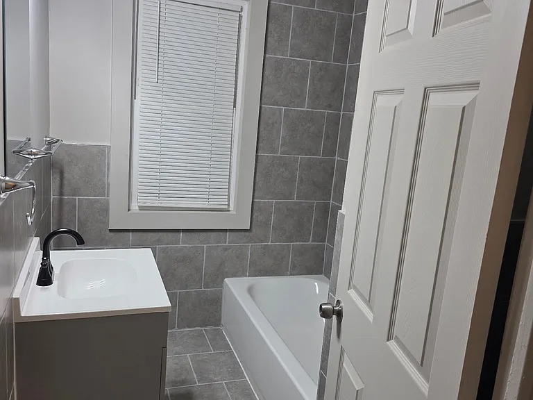 4522 Seebaldt St #DWN — Photo 3