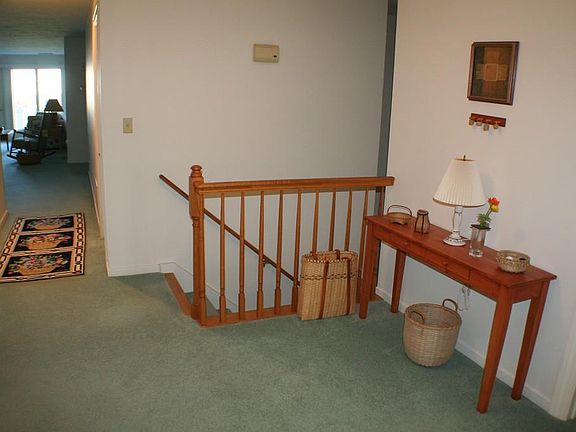 2nd image of 14 Cliffside Dr