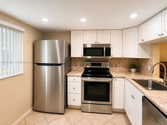 2nd image of 3905 N Nob Hill Rd APT 312