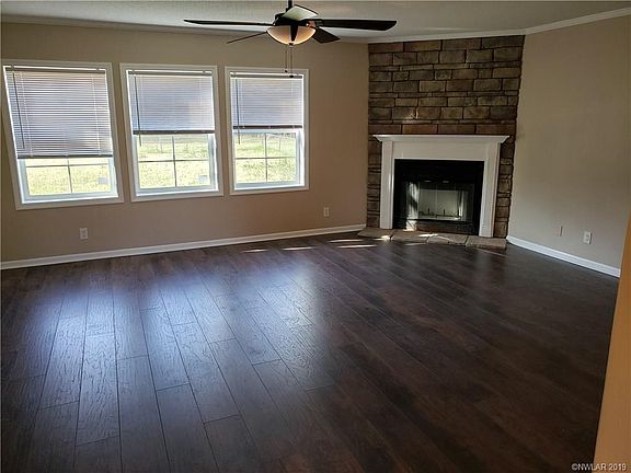 4th image of 6915 Conner Ln