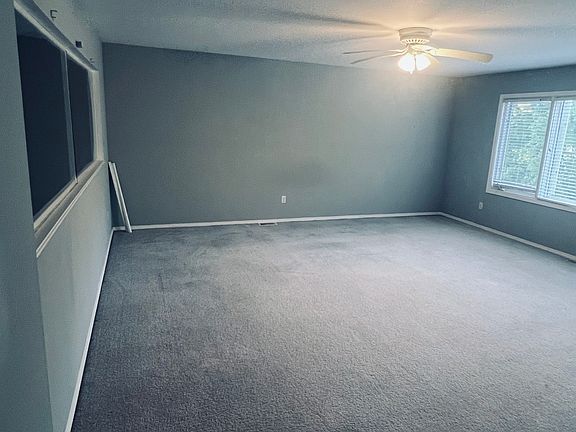 4th image of 803 Hampton Cir #803