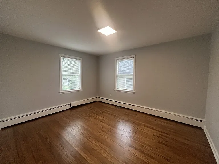 335 Maple St — Photo 13
