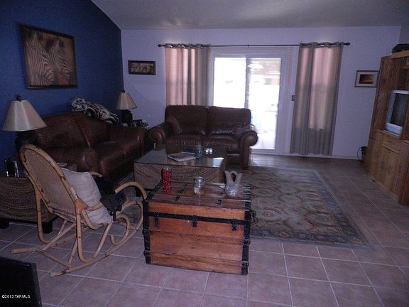 4th image of 580 S Stoner Ave