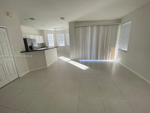 16568 SW 54th St — Photo 5