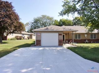 5401 Southlake Dr, Sedalia, MO 65301
