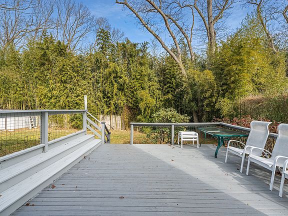 5th image of 34 Cedar Dr
