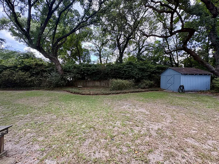 1003 Chambers Ln — Photo 31