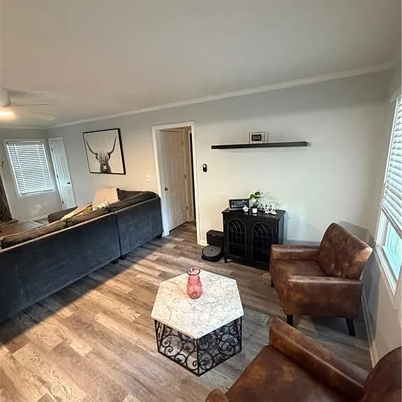 325 Little Rock Ct — Photo 9