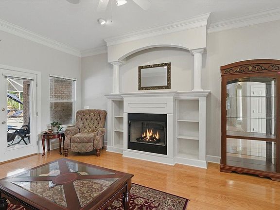 5th image of 7474 Creekridge Cir