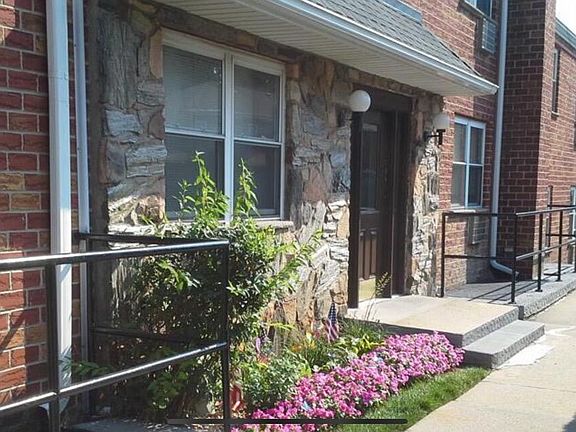 2nd image of 34 Bay Ter APT 2F