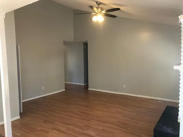 113 N Crossing Dr — Photo 12