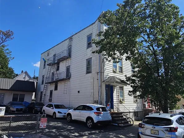 27 Milosh Street, Clifton, NJ 07011