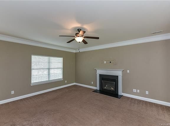 3rd image of 10161 Highland Creek Cir