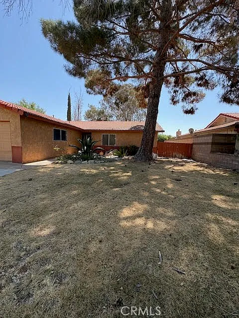 Building Photo - 43702 Rembrandt St