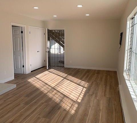 3rd image of 5105 Bakman Ave #1