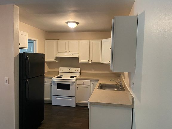3rd image of 21800 Coolidge Hwy APT 201