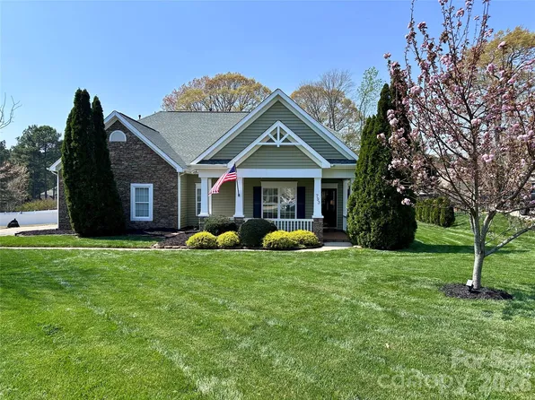 793 Seipel Dr, Denver, NC 28037